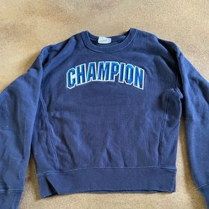 Champion sweatshirt. Great condition. Size medium.